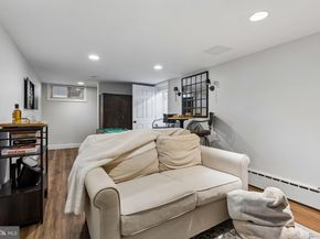 2700 S Grant Street, Arlington VA 22202