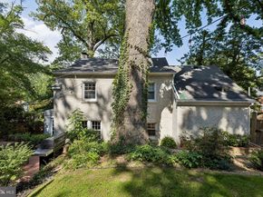 2700 S Grant Street, Arlington VA 22202
