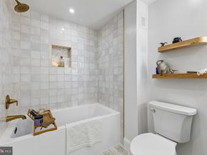 2700 S Grant Street, Arlington VA 22202