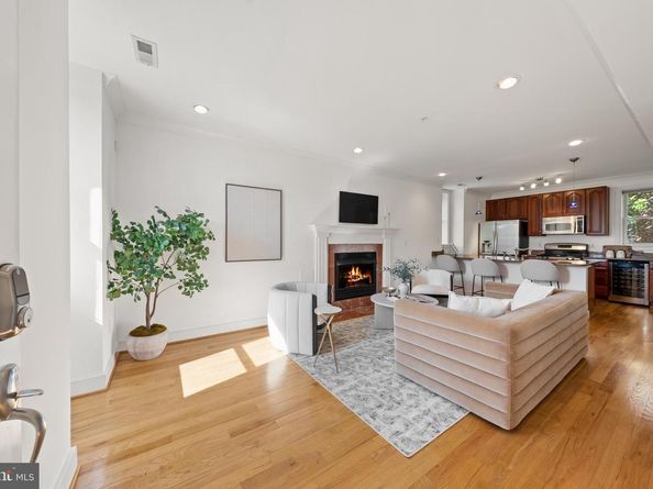 19 Logan Circle NW 300, Washington DC 20005