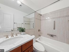 19 Logan Circle NW 300, Washington DC 20005