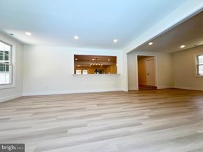 400 Deb Lane, Warminster PA 18974