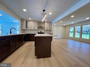 400 Deb Lane, Warminster PA 18974