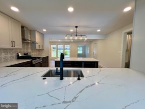 400 Deb Lane, Warminster PA 18974