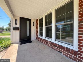 400 Deb Lane, Warminster PA 18974