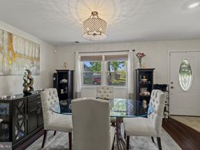 802 Rennard Lane, Morrisville PA 19067