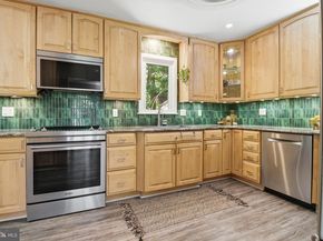 407 Autumn Olive Way, Sterling VA 20164