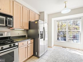 8856 Ashgrove House Lane 102, Vienna VA 22182