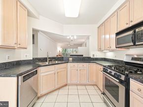 8856 Ashgrove House Lane 102, Vienna VA 22182