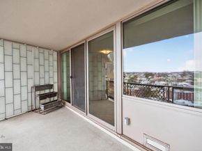 2401 Pennsylvania Avenue 10B22, Philadelphia PA 19130