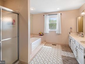 1374 Beechdrop Court, Yardley PA 19067