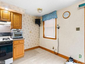 5226 Westbrook Drive, Clifton Heights PA 19018