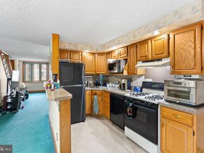 5226 Westbrook Drive, Clifton Heights PA 19018