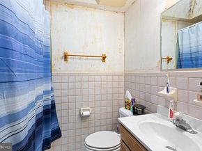 5226 Westbrook Drive, Clifton Heights PA 19018