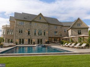 10 Stonebridge Crossing Road, Newtown PA 18940