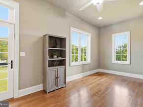 10 Stonebridge Crossing Road, Newtown PA 18940
