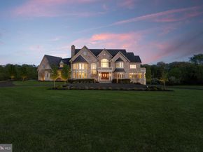 10 Stonebridge Crossing Road, Newtown PA 18940