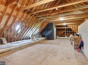 10 Stonebridge Crossing Road, Newtown PA 18940