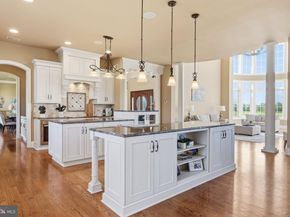 10 Stonebridge Crossing Road, Newtown PA 18940