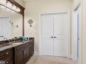 10 Stonebridge Crossing Road, Newtown PA 18940