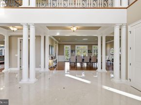 10 Stonebridge Crossing Road, Newtown PA 18940