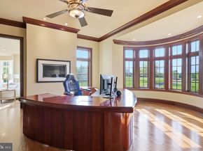 10 Stonebridge Crossing Road, Newtown PA 18940