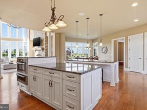 10 Stonebridge Crossing Road, Newtown PA 18940