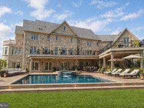 10 Stonebridge Crossing Road, Newtown PA 18940