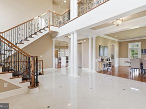 10 Stonebridge Crossing Road, Newtown PA 18940