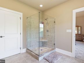 10 Stonebridge Crossing Road, Newtown PA 18940