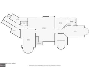 10 Stonebridge Crossing Road, Newtown PA 18940