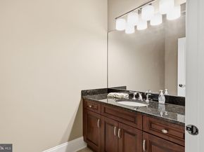 10 Stonebridge Crossing Road, Newtown PA 18940