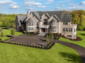 10 Stonebridge Crossing Road, Newtown PA 18940