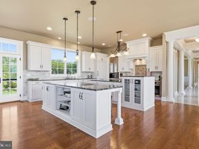 10 Stonebridge Crossing Road, Newtown PA 18940