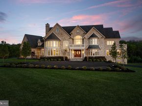 10 Stonebridge Crossing Road, Newtown PA 18940