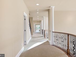 10 Stonebridge Crossing Road, Newtown PA 18940