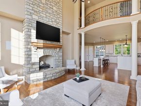 10 Stonebridge Crossing Road, Newtown PA 18940