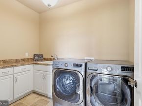10 Stonebridge Crossing Road, Newtown PA 18940