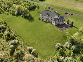 10 Stonebridge Crossing Road, Newtown PA 18940