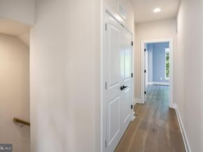 5164 Carters Lane, Alexandria VA 22311