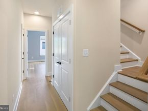 5164 Carters Lane, Alexandria VA 22311