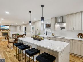 923 Hunt Drive, Yardley PA 19067