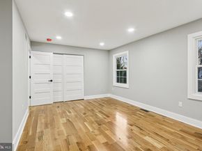 923 Hunt Drive, Yardley PA 19067