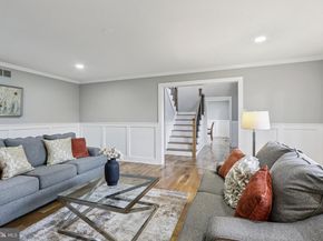 923 Hunt Drive, Yardley PA 19067