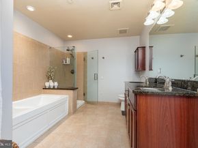 500 Admirals Way 214, Philadelphia PA 19146