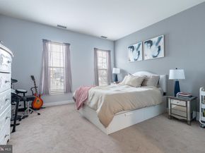 500 Admirals Way 214, Philadelphia PA 19146