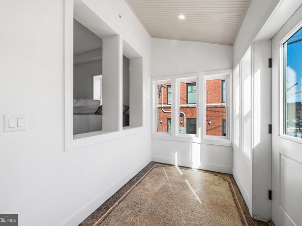 11 W Abington Avenue, Philadelphia PA 19118