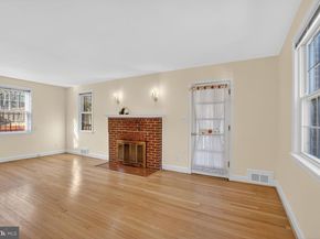 2021 32nd Place SE, Washington DC 20020