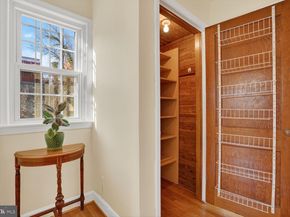 2021 32nd Place SE, Washington DC 20020