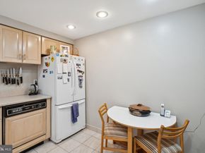 130 Spruce Street 15B, Philadelphia PA 19106